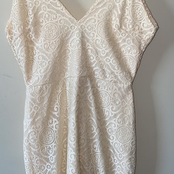 Venus Ivory Bodycon Lace Mini Dress Women’s Size Small - Picture 5 of 16